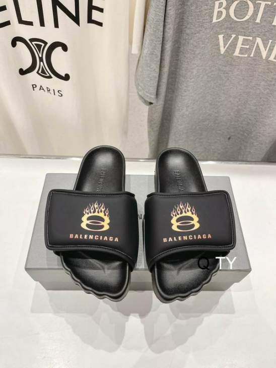 Picture of Balenciaga Slippers _SKUBalenciagasz35-44JM01053394